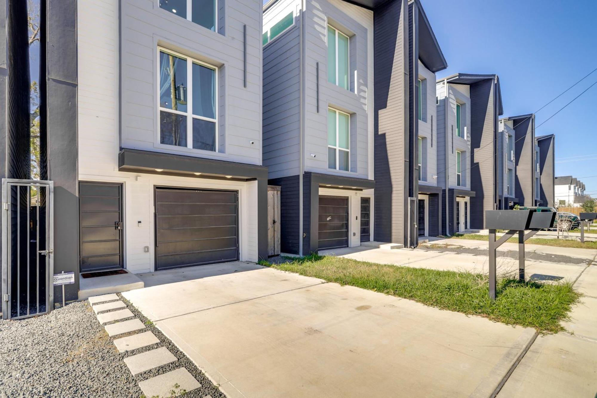 3 Mi To Dtwn Modern Townhome With Yard In Houston Ngoại thất bức ảnh